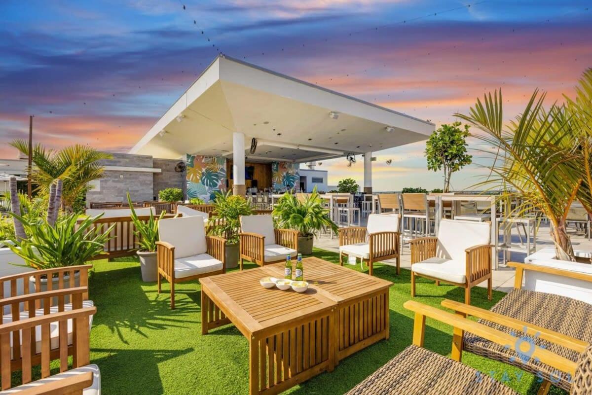 Apartment With Bay View Balcony - Pool - Up To 6 - Gym Голливуд Экстерьер фото